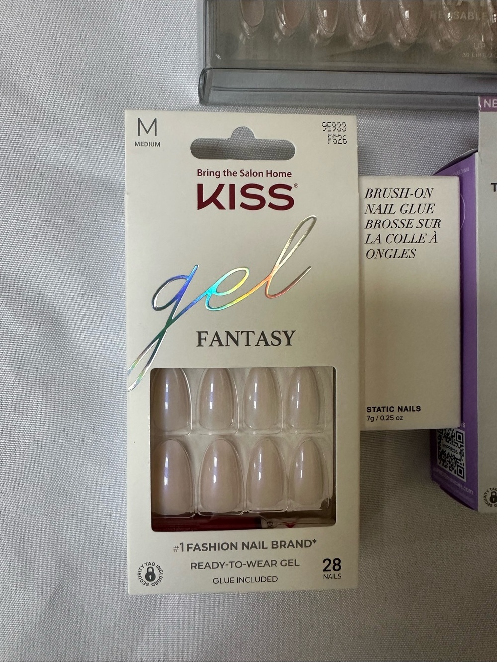 SEVERAL SETS of press on/ glue on nails - NEW - Picture 2 of 4